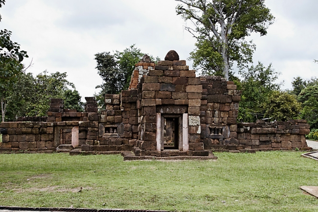 Prasat Sa Kamphaeng Noi-010